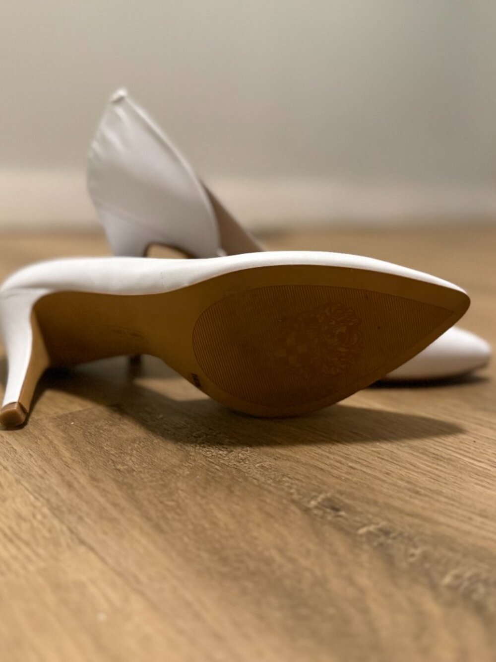 Vince Camuto Bridal Heels (8.5) - Picture 3 of 4